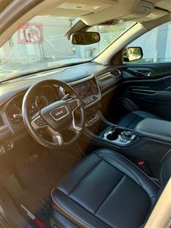 GMC Acadia